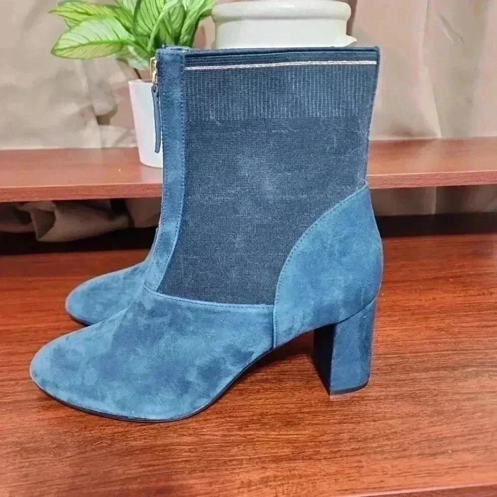 DAVID Tate Monique Navy Suede Ankle Bootie. Size 10 WW